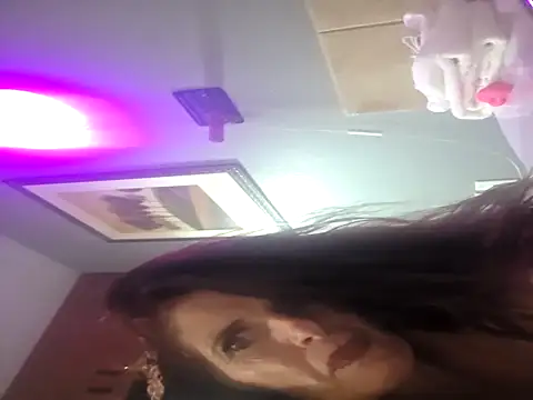 Snapshot of Avaivory chatting on 21, 10, 2025 Avaivory online show from 21, 10, 2025