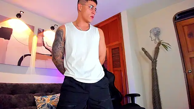  joansoto online show from 4, 2, 2026