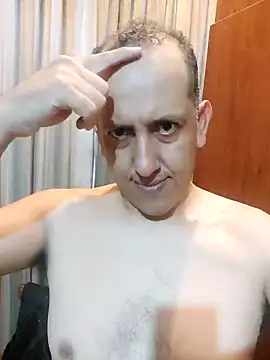 Snapshot of carozi chatting on 3, 1, 2025 carozi online show from 3, 1, 2025