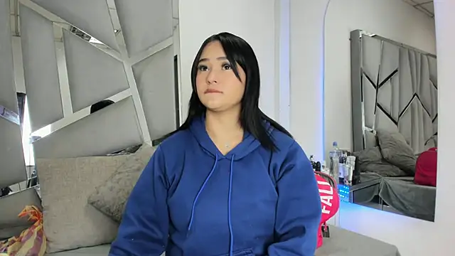 Catherinee69 x online show from 10, 10, 2025