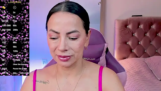 Snapshot of veronika_naughty chatting on 30, 10, 2025 veronika naughty online show from 30, 10, 2025