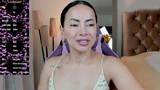 Snapshot of veronika_naughty chatting on 10, 11, 2025 veronika naughty online show from 10, 11, 2025