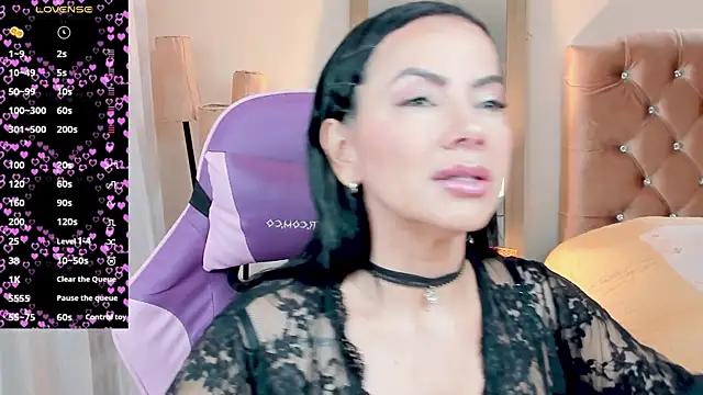 Snapshot of veronika_naughty chatting on 12, 11, 2025 veronika naughty online show from 12, 11, 2025