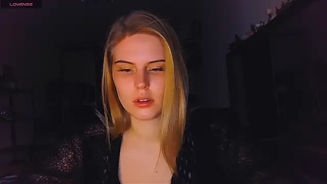 VoluptuousDreams online show from 2, 3, 2025
