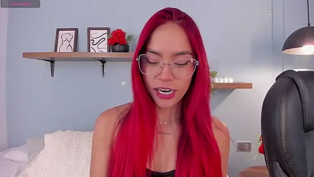 Snapshot of Scarlett_Morgan_ chatting on 6, 3, 2025 Scarlett Morgan online show from 6, 3, 2025
