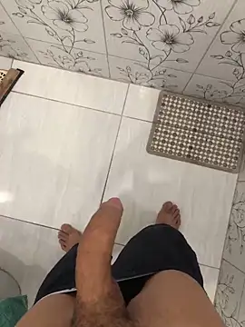 Snapshot of vintin21cm chatting on 5, 10, 2025 vintin21cm online show from 5, 10, 2025