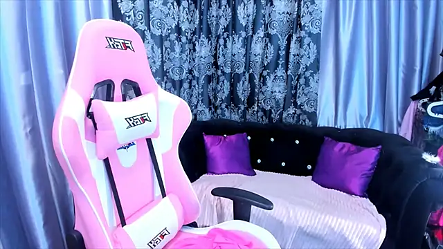 KamilaFoxy online show from 3, 2, 2026