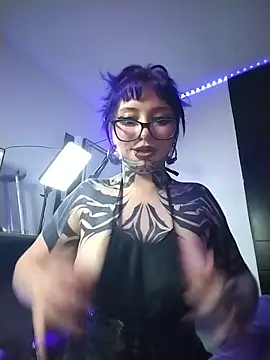 Snapshot of annie_berry chatting on 22, 5, 2026 annie berry online show from 22, 5, 2026