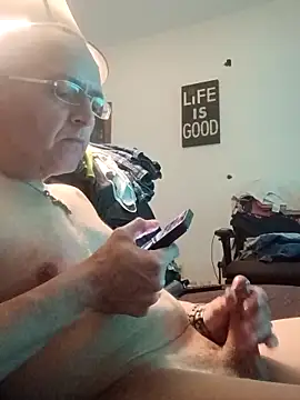 ILive2plezz online show from 4, 4, 2026