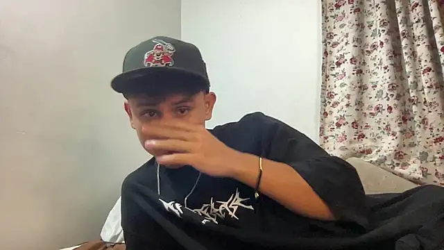 Snapshot of bob_petterson chatting on 1, 1, 2025 bob petterson online show from 1, 1, 2025