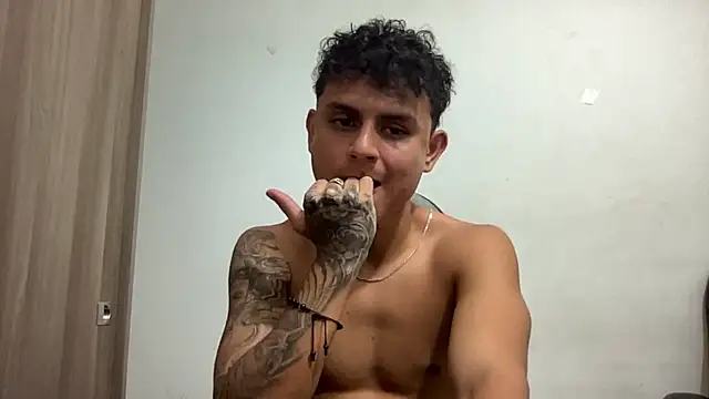 Snapshot of bob_petterson chatting on 16, 1, 2025 bob petterson online show from 16, 1, 2025