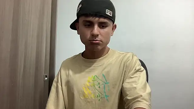 Snapshot of bob_petterson chatting on 3, 2, 2025 bob petterson online show from 3, 2, 2025