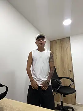 Snapshot of bob_petterson chatting on 20, 3, 2025 bob petterson online show from 20, 3, 2025