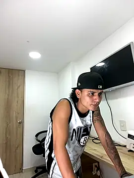 Snapshot of bob_petterson chatting on 16, 9, 2025 bob petterson online show from 16, 9, 2025