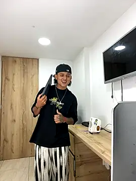 Snapshot of bob_petterson chatting on 11, 10, 2025 bob petterson online show from 11, 10, 2025