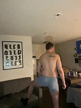 Snapshot of TheOnlyTwinTowers chatting on 2, 3, 2026 TheOnlyTwinTowers online show from 2, 3, 2026