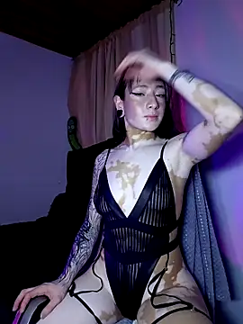 dayana harlow2 online show from 10, 5, 2026