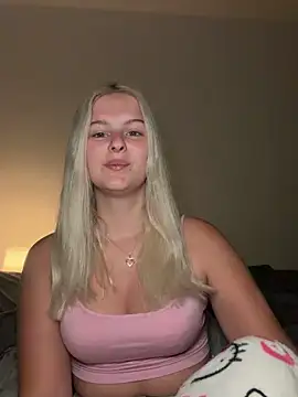 Snapshot of Allylove03 chatting on 6, 5, 2026 Allylove03 online show from 6, 5, 2026