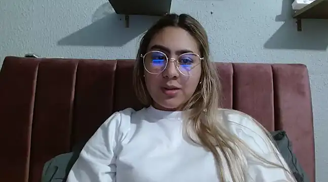 Miabonnett  online show from 29, 1, 2025