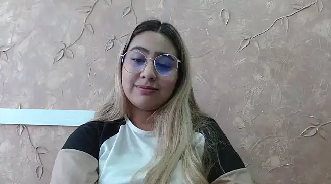 Miabonnett  online show from 19, 2, 2025