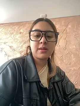 Miabonnett  online show from 26, 9, 2025