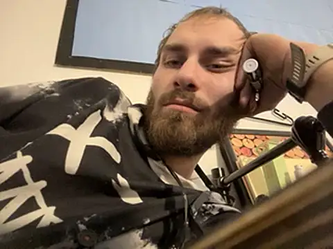 Snapshot of pervy_devil chatting on 5, 12, 2024 pervy devil online show from 5, 12, 2024