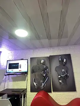 Snapshot of emma_oxford chatting on 5, 3, 2025 emma oxford online show from 5, 3, 2025