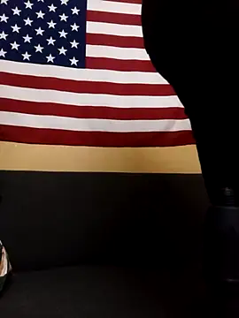 Snapshot of freaky_belle chatting on 15, 10, 2025 freaky belle online show from 15, 10, 2025