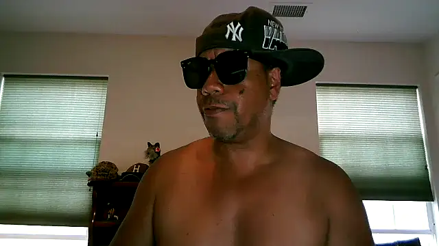 Snapshot of pimpdaddy4ever chatting on 17, 6, 2026 pimpdaddy4ever online show from 17, 6, 2026