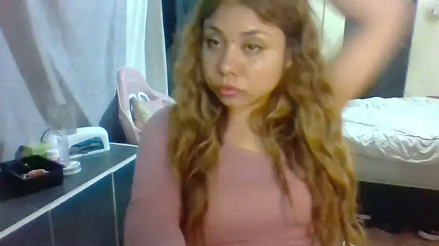 Snapshot of Jennxdolls chatting on 31, 12, 2024 Jennxdolls online show from 31, 12, 2024