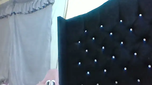 Snapshot of Jennxdolls chatting on 18, 2, 2025 Jennxdolls online show from 18, 2, 2025