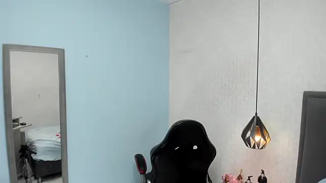Snapshot of MADISON_ROWAN1 chatting on 15, 1, 2025 MADISON ROWAN1 online show from 15, 1, 2025