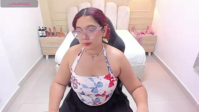 MADISON ROWAN1 online show from 13, 4, 2026