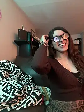 Snapshot of cadenfoxx111 chatting on 15, 5, 2026 cadenfoxx111 online show from 15, 5, 2026