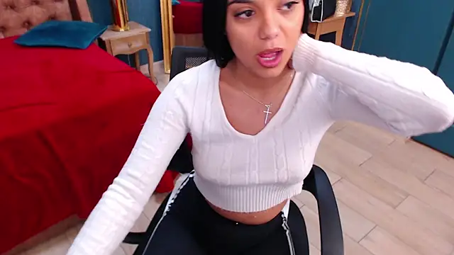 Snapshot of SerenaXMendez chatting on 2, 1, 2025 SerenaXMendez online show from 2, 1, 2025
