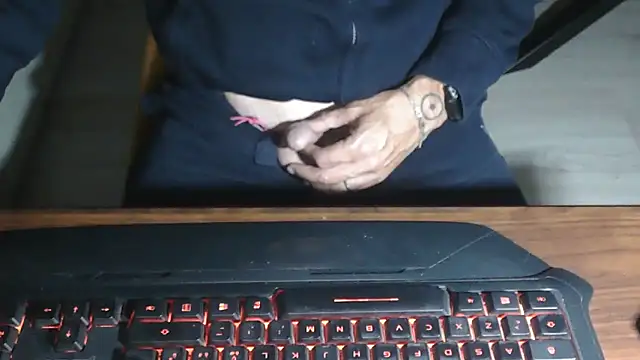 Snapshot of Adri_gard chatting on 21, 10, 2025 Adri gard online show from 21, 10, 2025