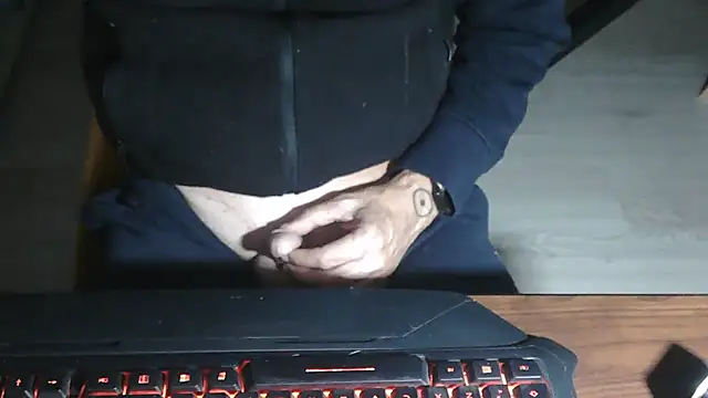 Snapshot of Adri_gard chatting on 11, 11, 2025 Adri gard online show from 11, 11, 2025