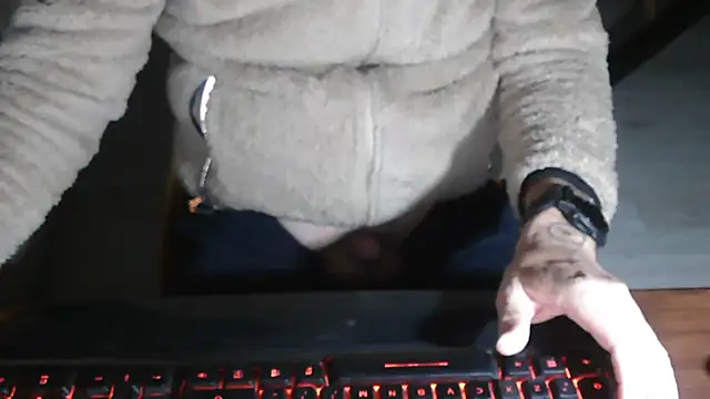 Snapshot of Adri_gard chatting on 25, 11, 2025 Adri gard online show from 25, 11, 2025