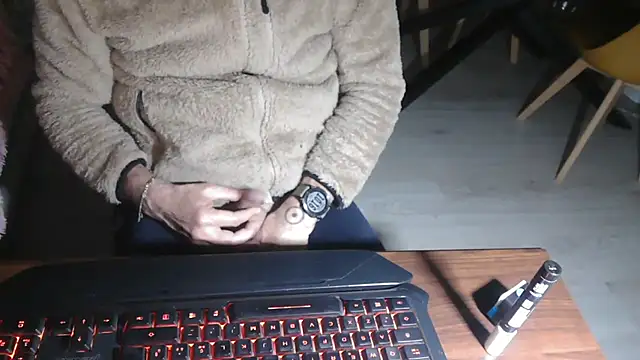 Snapshot of Adri_gard chatting on 1, 3, 2026 Adri gard online show from 1, 3, 2026