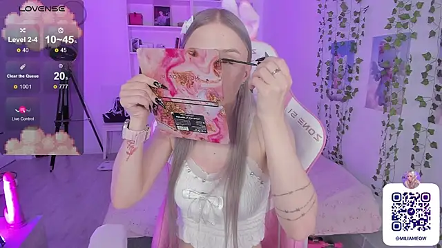 Snapshot of Milia_Parker chatting on 18, 12, 2024 Milia Parker online show from 18, 12, 2024