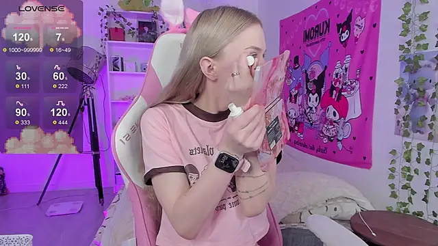 Snapshot of Milia_Parker chatting on 21, 2, 2025 Milia Parker online show from 21, 2, 2025