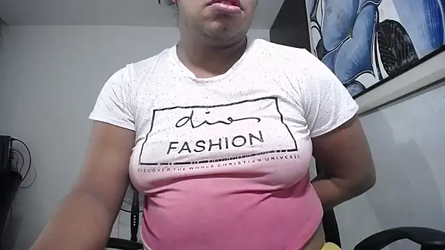 Snapshot of tsbigcock10incock chatting on 15, 7, 2026 tsbigcock10incock online show from 15, 7, 2026