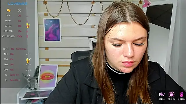 Josephine Kiss online show from 10, 9, 2025