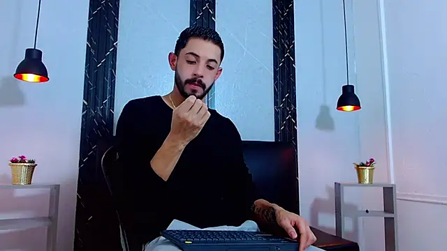 Erick Wall online show from 24, 7, 2026