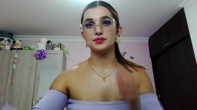 Snapshot of caroline_jonson chatting on 28, 2, 2025 caroline jonson online show from 28, 2, 2025