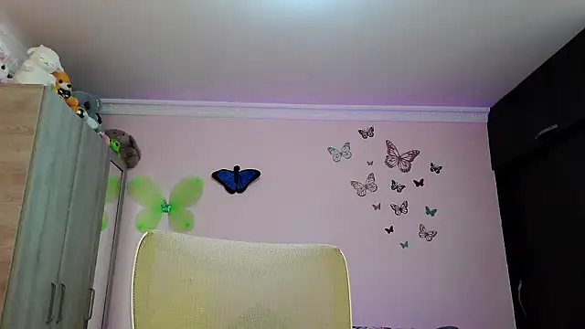 Snapshot of caroline_jonson chatting on 20, 9, 2025 caroline jonson online show from 20, 9, 2025