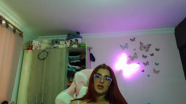 Snapshot of caroline_jonson chatting on 19, 7, 2026 caroline jonson online show from 19, 7, 2026
