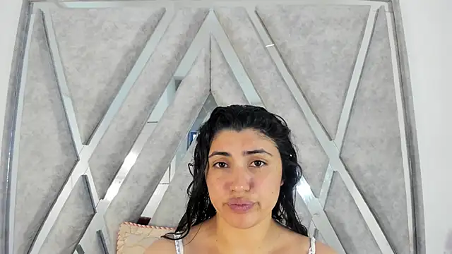 Danna 777  online show from 2, 2, 2025