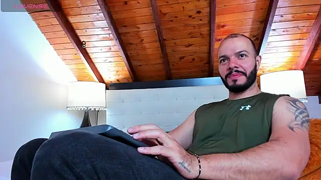 Tom Bailey online show from 12, 9, 2025