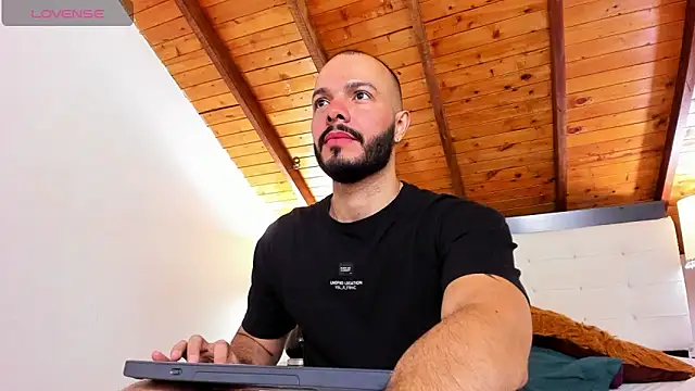 Tom Bailey online show from 17, 9, 2025